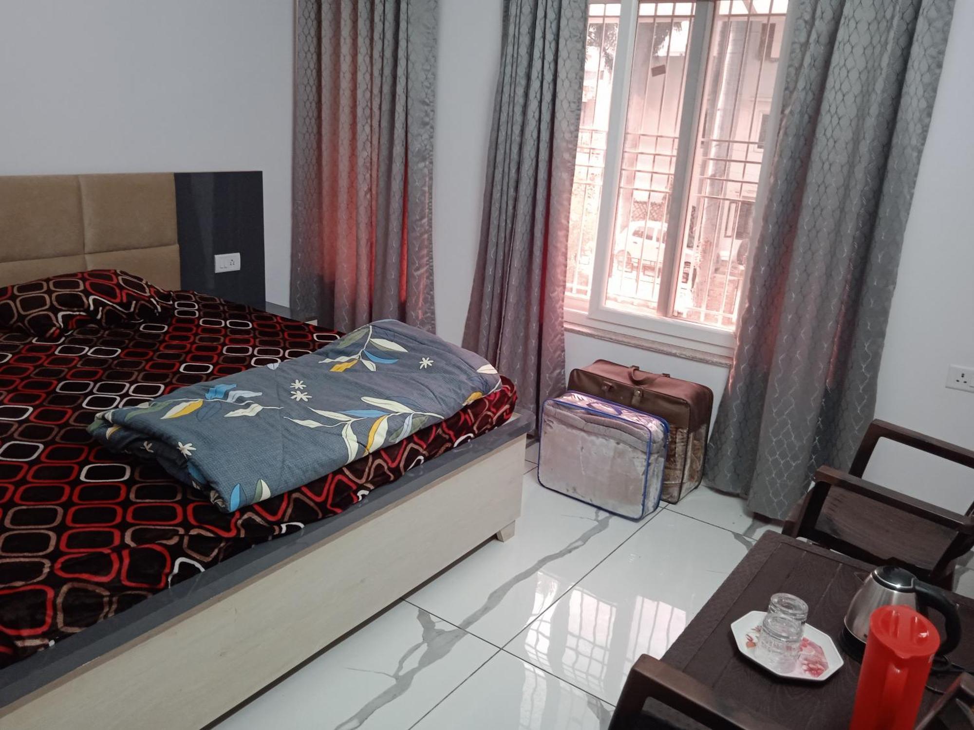 Ishita Guest house *